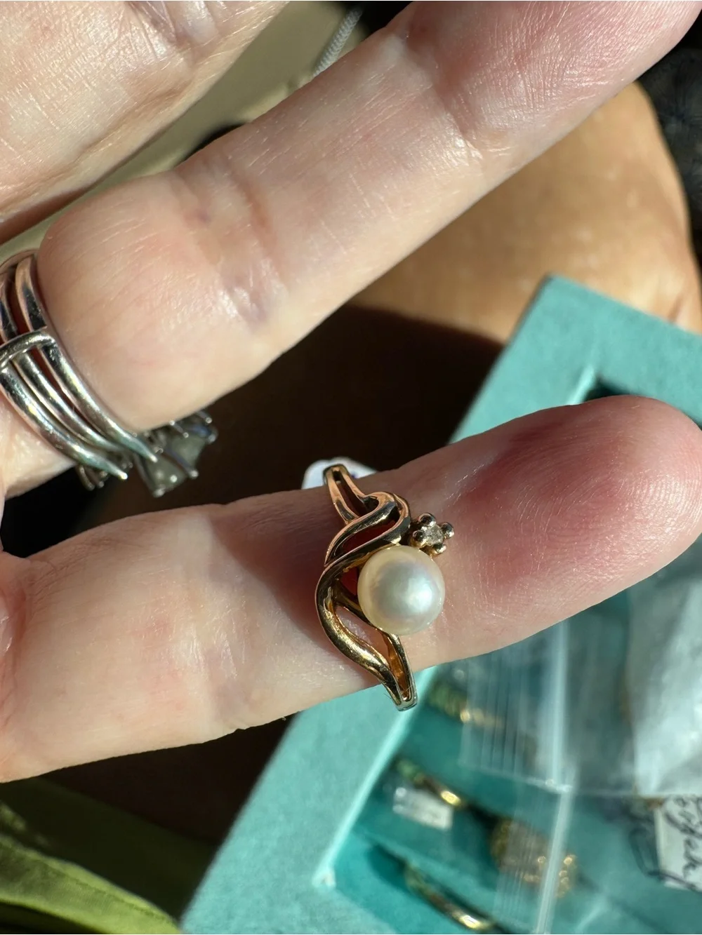 10k Gold Pearl and Diamond Accent Women's Ring - White Pearl size 6.5